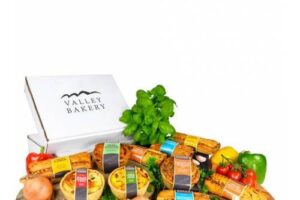 Bild von Prestige Hampers Vegetarian Pastry Selection – Vegetarian Pie Gifts – Vegetarian Pastry Gifts – Vegetarian Gifts – Vegetarian Bakery Gifts