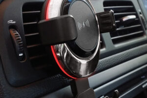 Bild von Ingenious Wireless Car Phone Charger and Holder