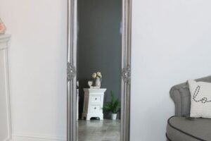 Bild von Tall Silver Mirror with Bevelled Glass 47cm x 142cm Material: Mirrors