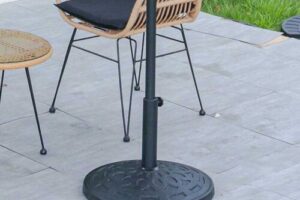 Bild von Living and Home 3M Sunshade Parasol Backyard Garden Tilt Umbrella with Crank